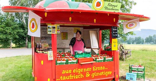 rittergut_meinbrexen_Erdbeerverkaufsstand_Meinbrexen